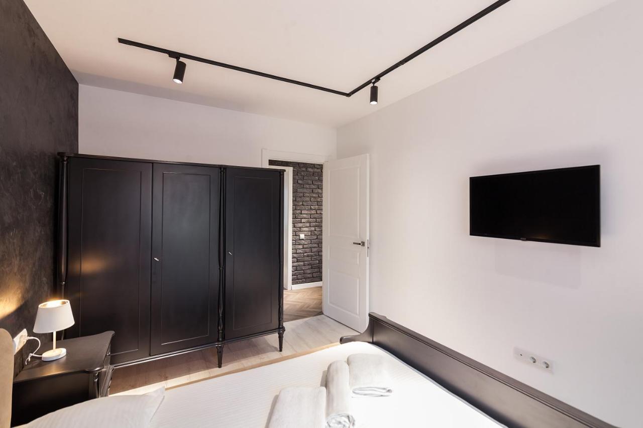 LEOGRAND Apartment on Svobody avenue Lviv Extérieur photo